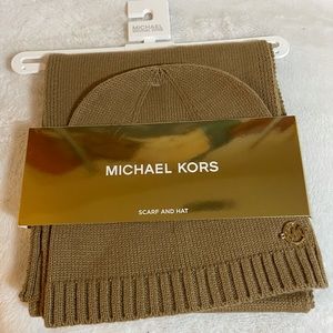 Michael Kors Hat/Scarf Set